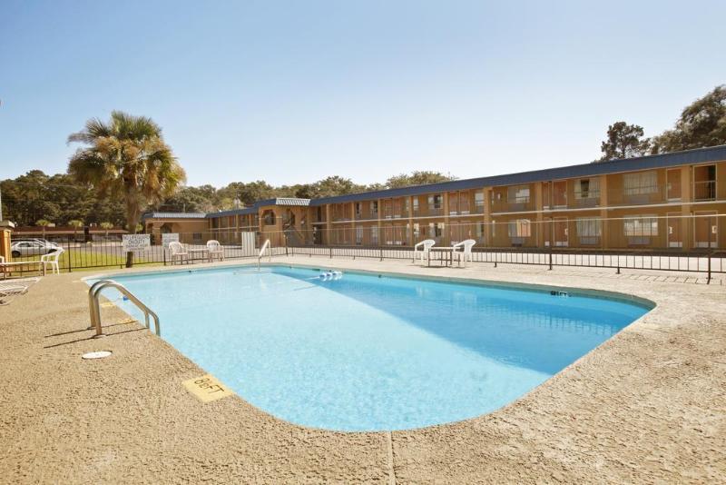 Super 8 By Wyndham Port Royal/Beaufort Экстерьер фото